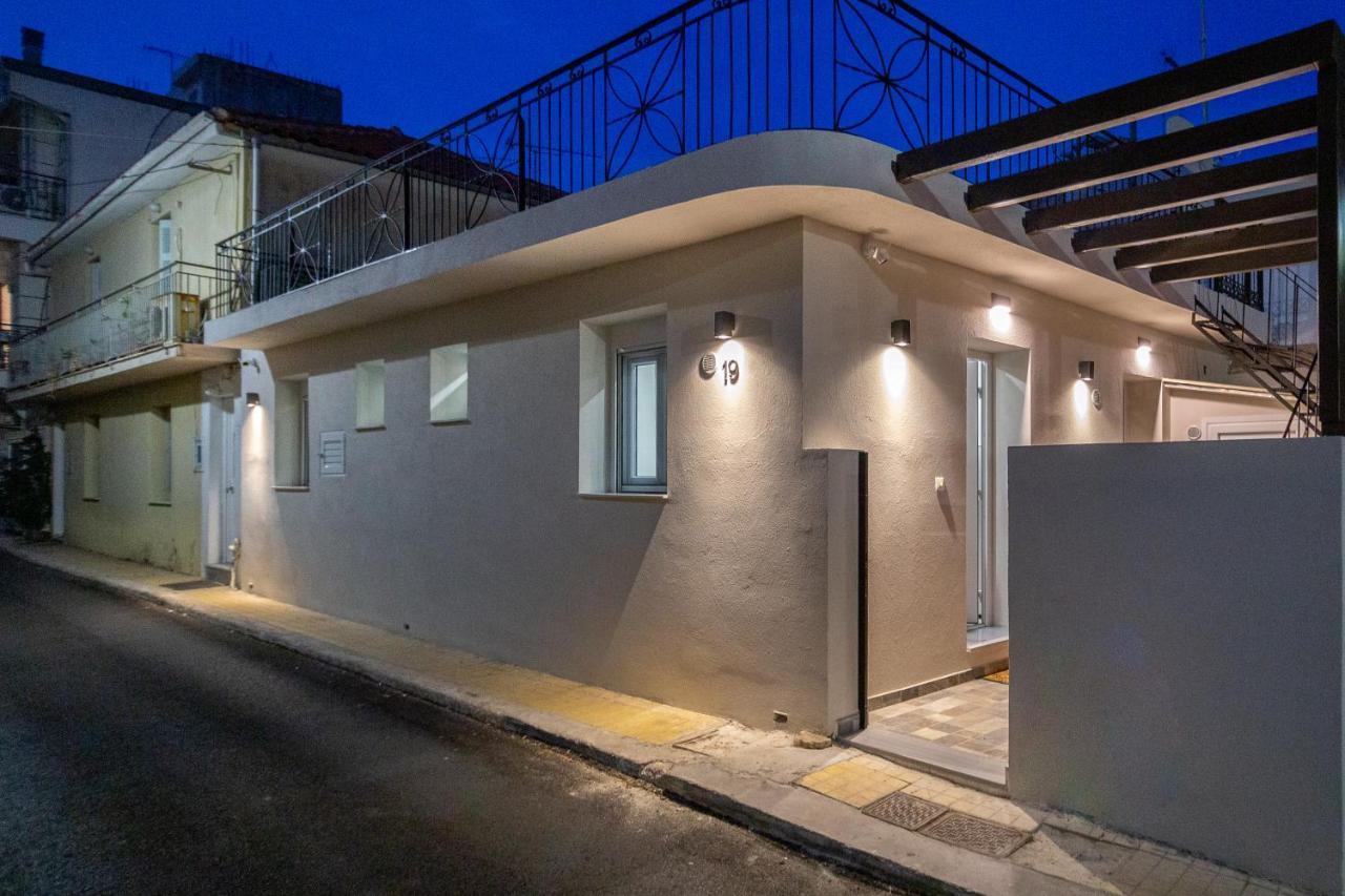 Central Corner Apts Zakynthos Town Exterior photo